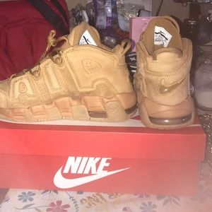 NIKE AIR MORE UPTEMPO